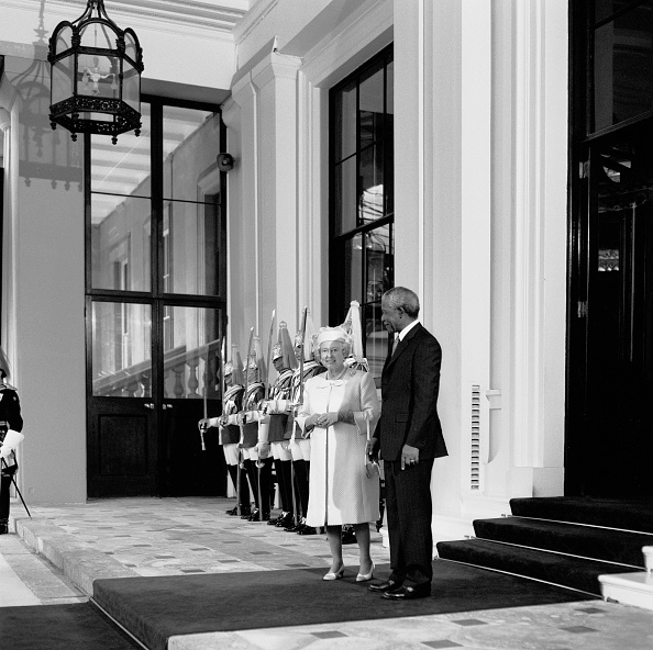 Mandela meeting the queen